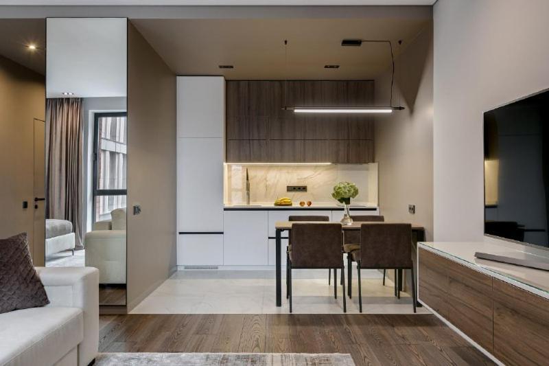 Classy Studio In Chicago, A Luxurious Condo Kijev Kültér fotó